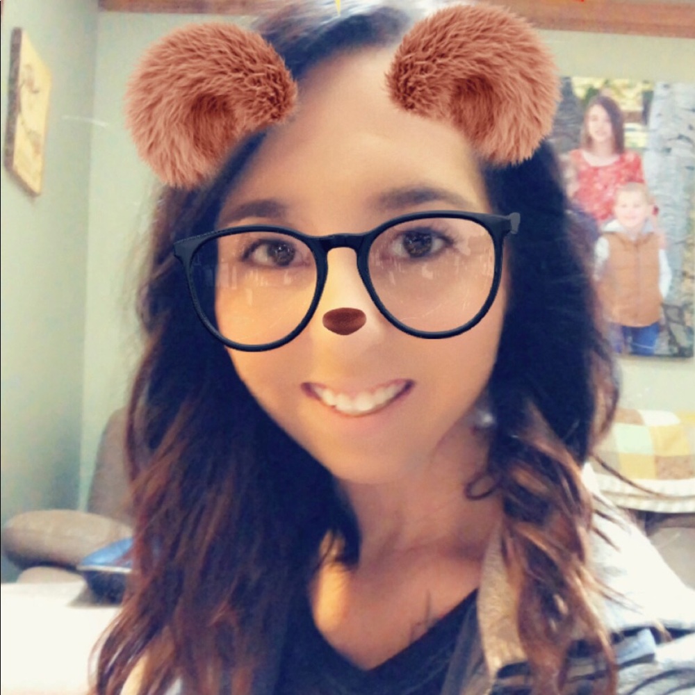 Meet your Posher, Katie elizabeth